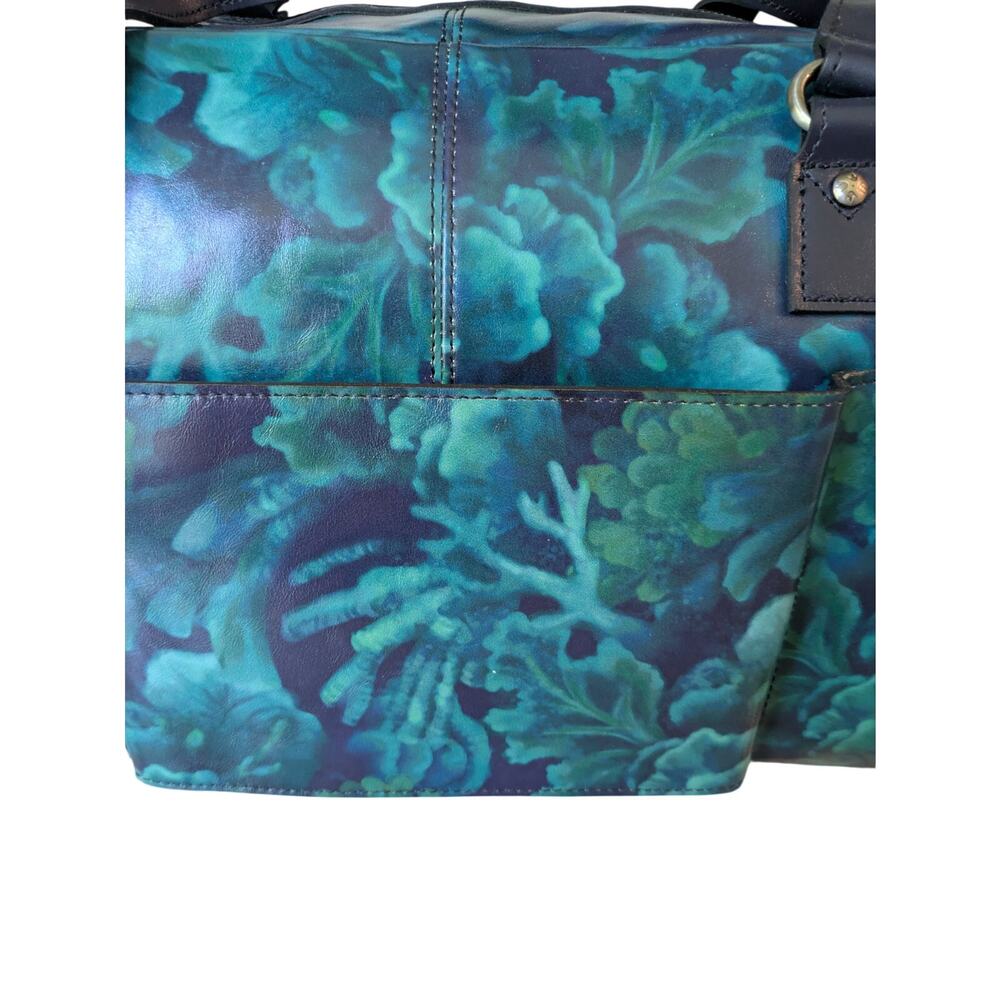 Patricia Nash Deep Blue Sea Mandara Overnighter Duffle Bag Suitcase Travel NEW - Picture 3 of 7
